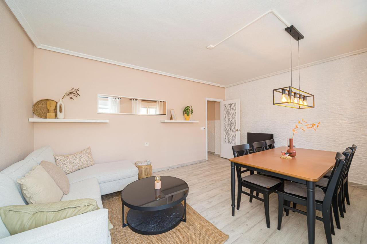 Casa Terra: Apartment 50 Meters From The Beach 또레비에하 외부 사진