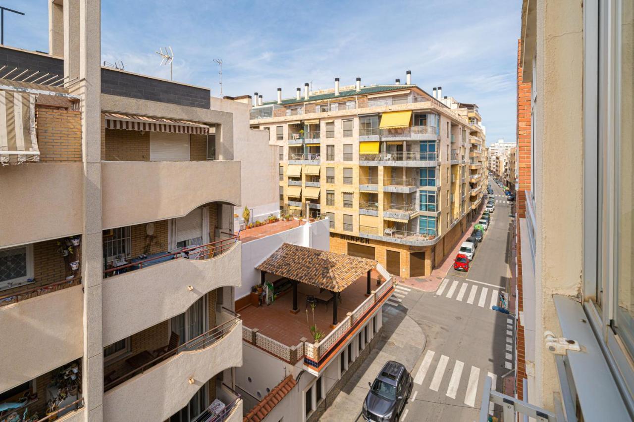 Casa Terra: Apartment 50 Meters From The Beach 또레비에하 외부 사진