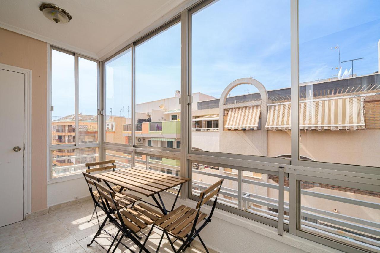 Casa Terra: Apartment 50 Meters From The Beach 또레비에하 외부 사진